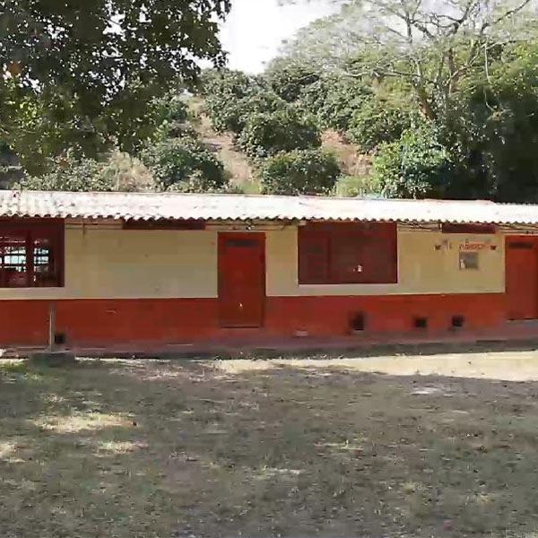 Construcción de Escuela en El Playón (1)